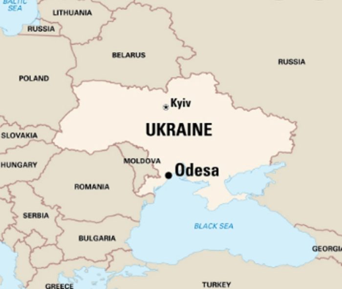 Осуммина повредени во руски напад врз Одеса