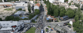 Под слоганот „Ти и јас, Славија“ пристигнуваат колони од сите страни на студентскиот протест во Белград