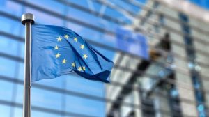 ЕУ ги предупреди авиокомпаниите да се подготват за сите сценарија поради кризата со горивото
