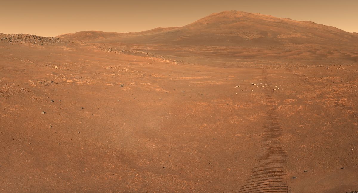 Роверите Curiosity и Perseverance снимија панорама од Марс