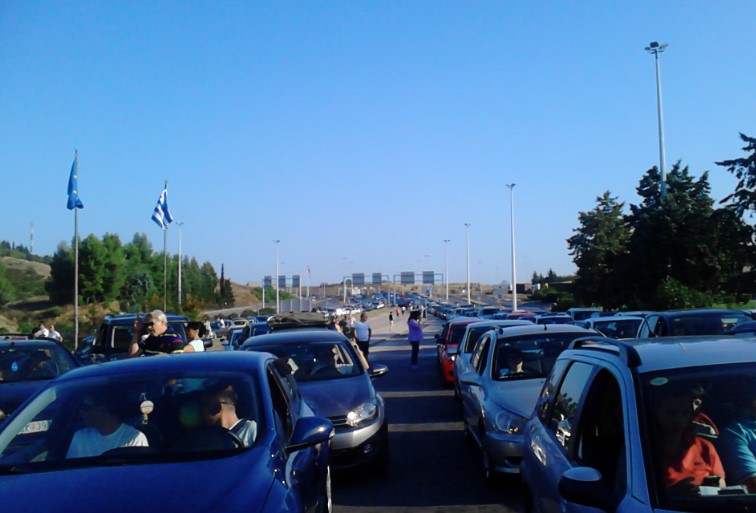 Грците најавуваaт мерки за побрз проток на патници и возила на „Евзони“
