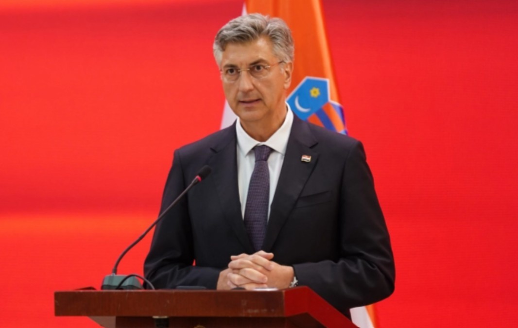 „Го следиме дијалогот што го имавте и ќе настојуваме да се премостат пречките со Бугарија“: Пленковиќ за членството на Македонија во ЕУ