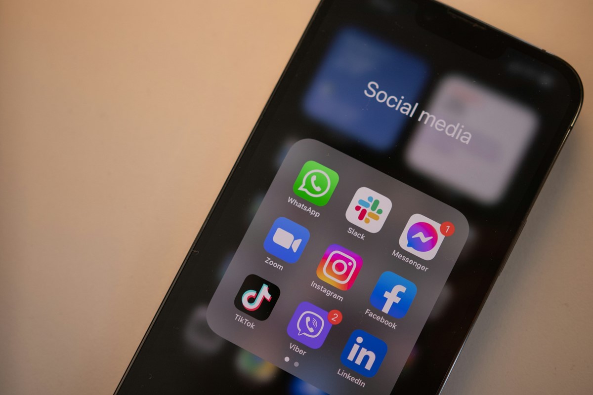 Google, Meta Platforms и TikTok не ги штитат доволно корисниците од измами