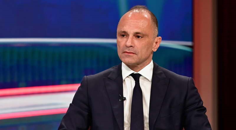 Филипче открива: Не сум ја напуштил неврохирургијата – прегледувам пациенти секој ден, а влегувам и во операциона сала