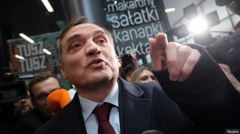 Заменикот-државен секретар на САД наредил да му се даде виза на избеганиот поранешен полски министер Зиобро