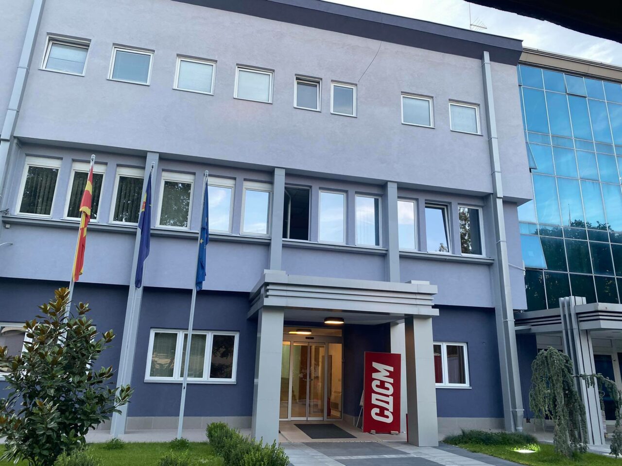 СДСМ: Мицкоски активира „отпадници“ за да ја ослаби опозицијата
