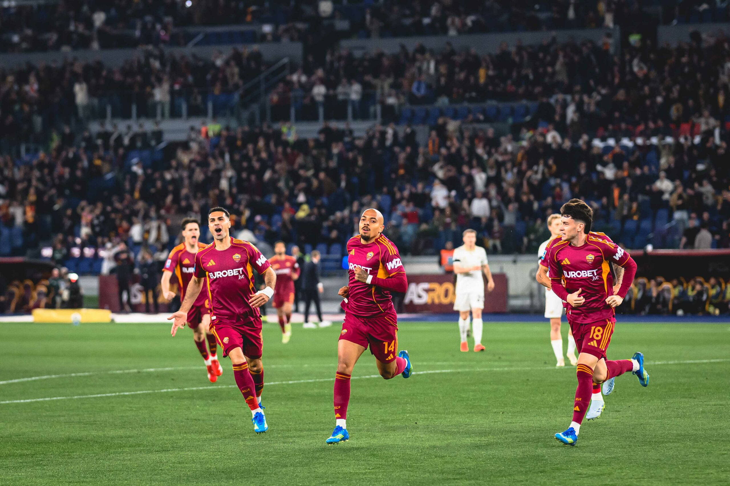 Рома губеше до 90+3 минута, а на крајот победи во Парма