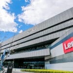 „Lenovo“ ја дуплира цената на акциите во најдобриот месец од 1999-та