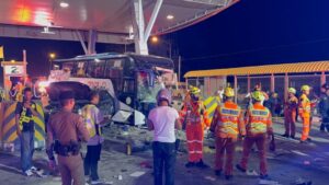 12 загинати, 44 повредени во две сообраќајни несреќи во Турција