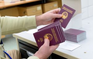 Граѓаните навреме да ги подигнат готовите лични документи пред да почнат гужвите, апелира МВР