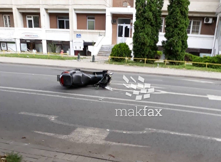 Тешко повреден мотоциклист по судир со возило во Скопско