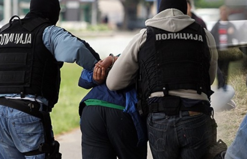 Приведени се двајца криумчари на мигранти од Косово, определен им е 30-дневен притвор