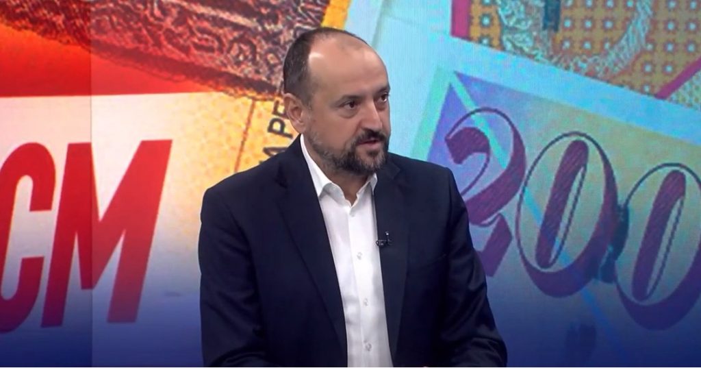 Битиќи ја повика Димитриеска-Кочоска да дојде во Собранието и таму да ги брани економските политики на Владата