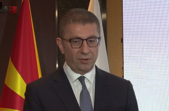 Мицкоски телефонски разговарал со Јанша: Продолжуваат силните врски меѓу Македонија и Словенија