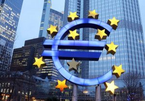 Економијата на еврозоната во најголем пад во последните две и пол години