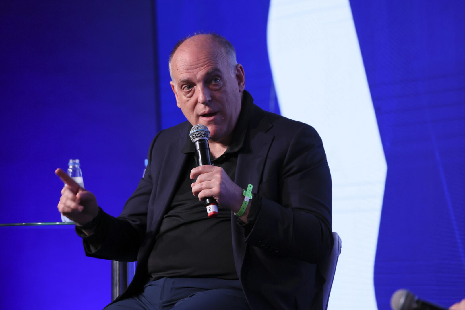 „Претседателот на Реал секогаш глуми дека е жртва и постојано тврди дека е прогонуван“