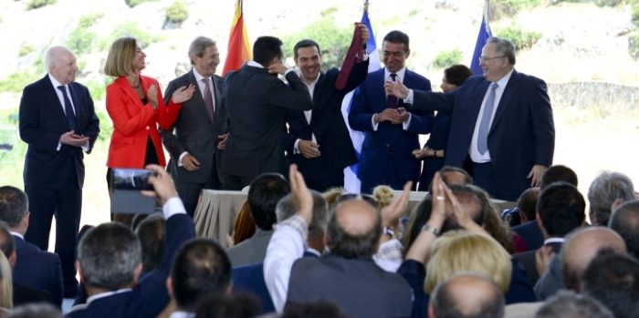 СДСМ: Најголемиот предавник во Македонија е Мицкоски, тој освен што треба да ги внесе Бугарите во Уставот треба да го апси и Груевски