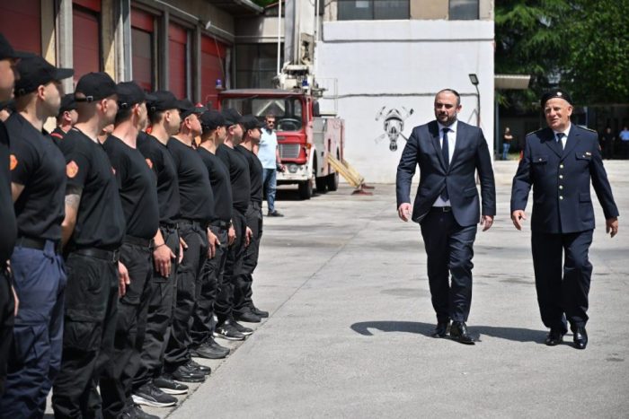 ЃОРЃИЕВСКИ НАЈАВИ МОДЕРНИЗАЦИЈА НА СКОПСКАТА ПОЖАРНА: Градот што бара храброст од своите пожарникари, има обврска да им обезбеди достоинствени услови