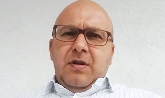 Атанасоски: Срамно е некој однадвор да посредува за власта и опозицијата во Македонија да имаат нормален и цивилизиран дијалог