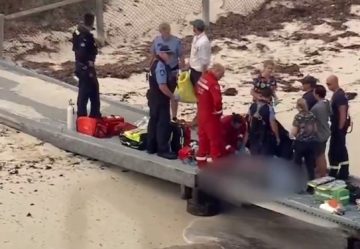 ВОЗНЕМИРУВАЧКИ СНИМКИ: Ужас на популарното туристичко место, ајкула долга 4 метри нападна млад маж
