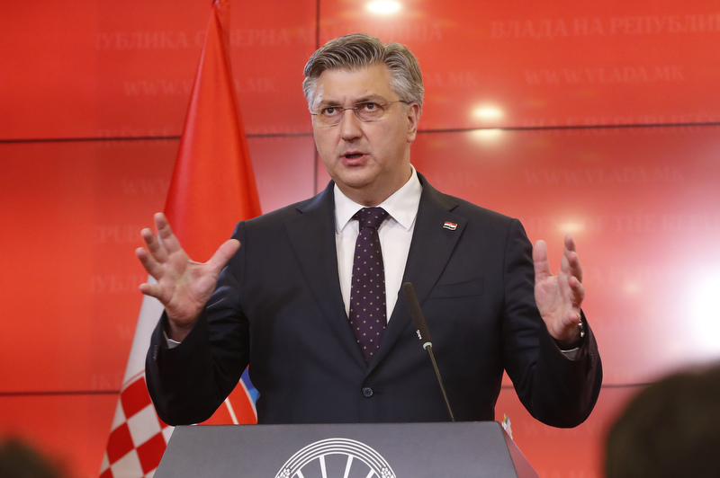 Хрватскиот премиер Андреј Пленковиќ утре во посета на Македонија
