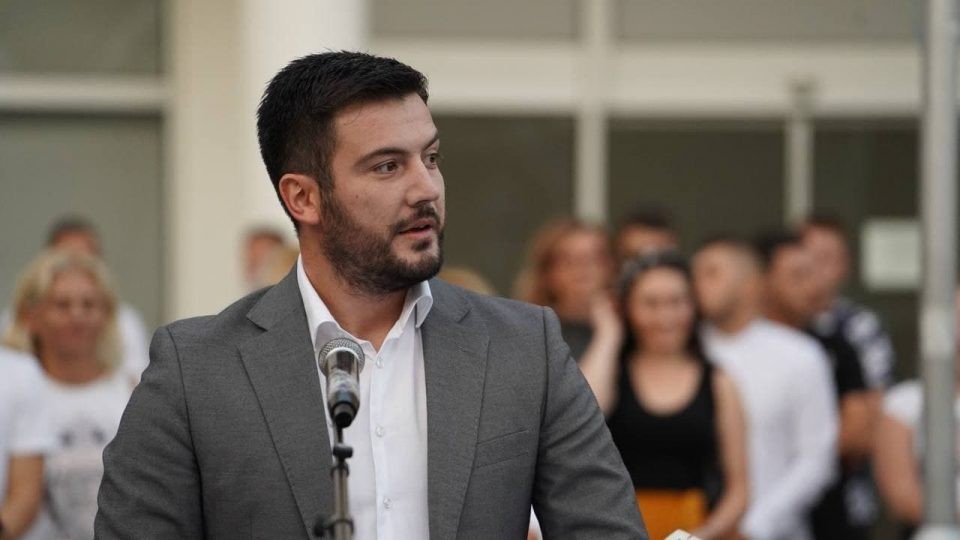 Штипскиот градоначалник Јорданов направи смена на директорите на детските градинки