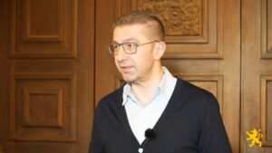Мицкоски: Владата спроведува мерки за поддршка три месеци, резултатот се најевтини горива