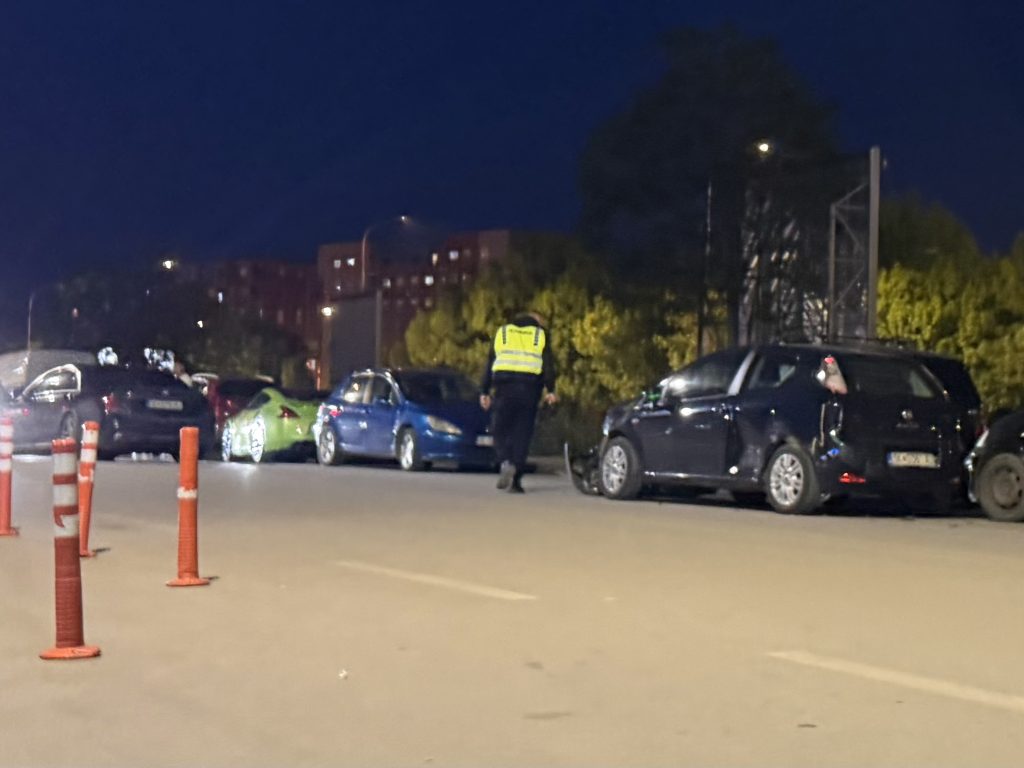 (Фото) Судир на повеќе возила пред „Џевахир Мол“ во Аеродром