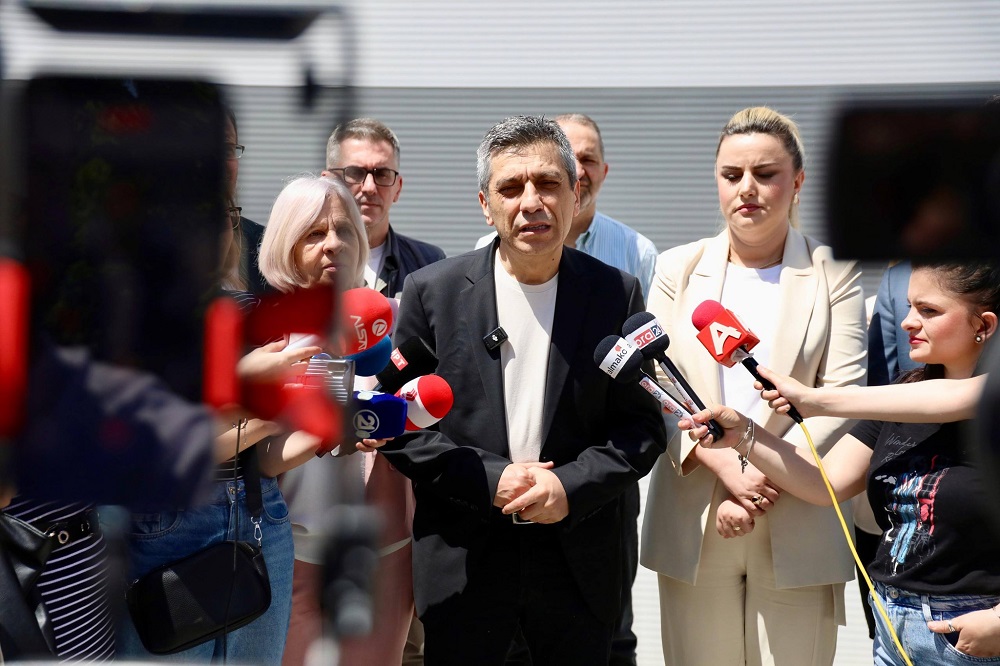 Меџити за владината реконструкција: За ресорите уште не сме разговарале со премиерот