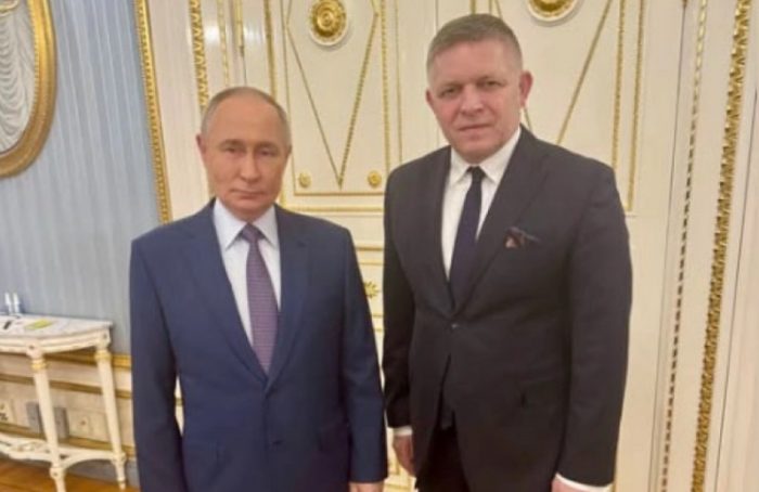 ФИЦО ЕДИНСТВЕН ЛИДЕР ОД ЕУ ЗА 9 МАЈ ВО РУСИЈА: Заслужува почит вашиот доследен став за историската вистина, рече Путин на средбата