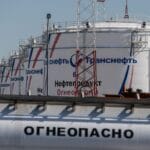 Русија доби повеќе пари од скапата нафта и престана да продава злато