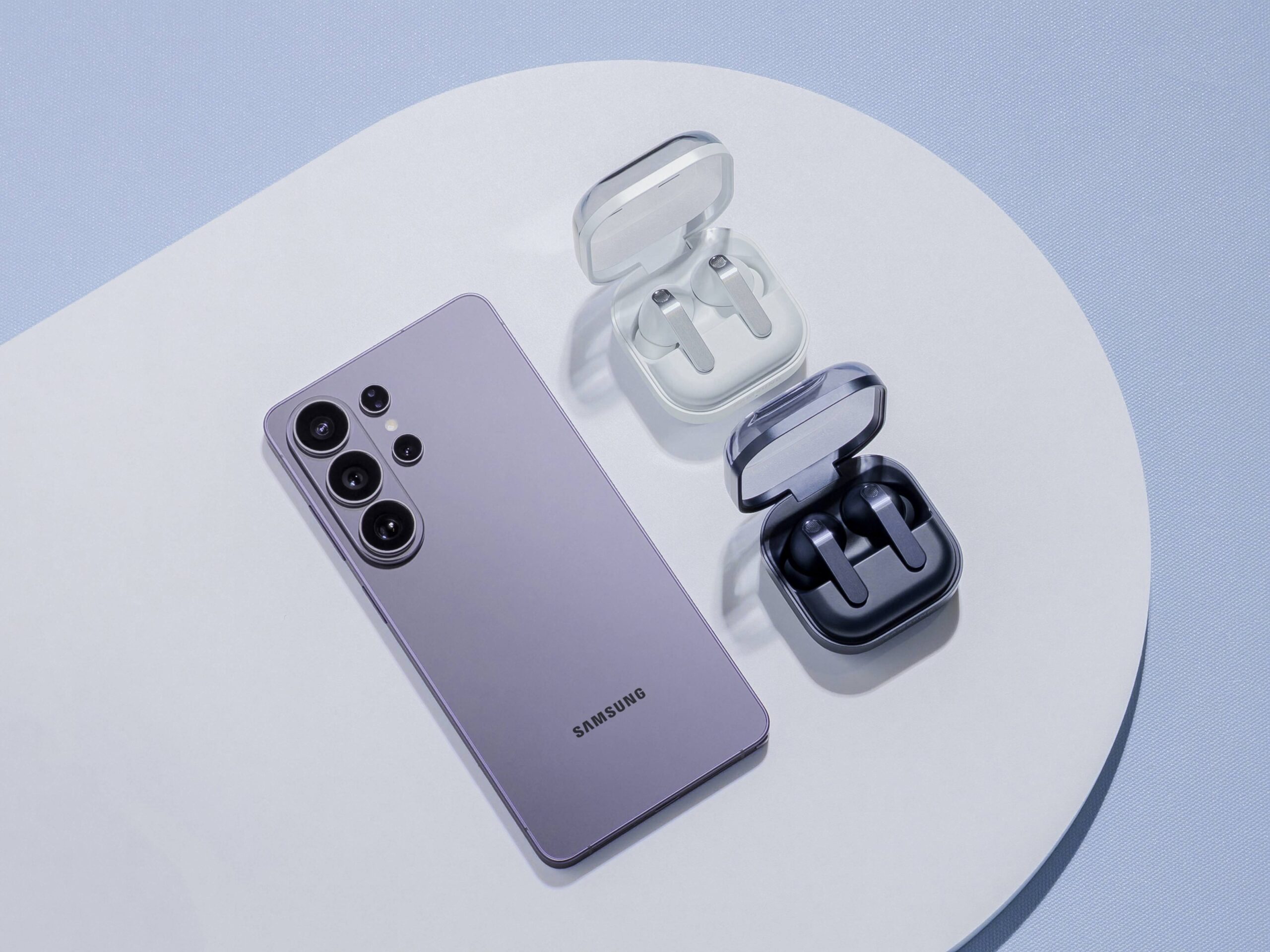Продолжен викенд: Подгответе се за авантура со Samsung Galaxy S26 Ultra и Galaxy Buds4 Pro