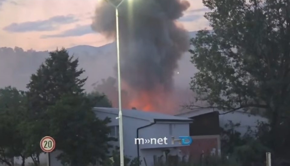 (Видео) Голем пожар во Радовиш, гори поранешна фабрика