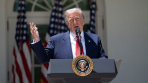 Трамп: Одговорот на Иран е целосно неприфатлив