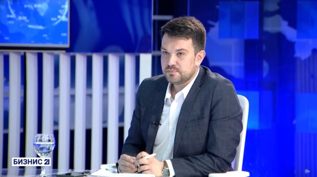 Митевски во Бизнис 21: Авионската индустрија трпи големи штети – се откажуваат летови, се намалуваат работни места…