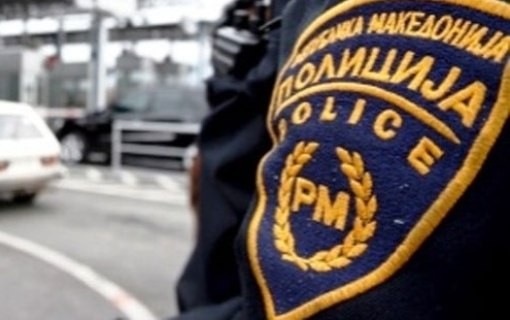 Малолетничка натепа соученичка – друг ученик снимал со мобилен