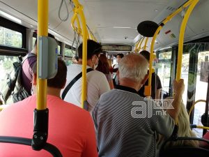 Левица: Контролори ги казнуваат граѓаните за дефектите на ЈСП – пораката за платен билет стигнува по половина час
