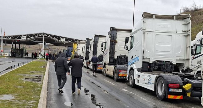 ХРВАТСКА УСВОИ ЗАКОН СО КОЈ ПРОФЕСИОНАЛНИТЕ ВОЗАЧИ ОД МАКЕДОНИЈА ЌЕ ДОБИВААТ ДОЛГОРОЧНИ ВИЗИ ЗА ЕУ, ВЕЛИ НИКОЛОСКИ