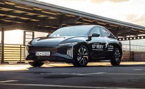 ТЕСТ: Forthing S7 REEV – А сега, нешто сосем различно.