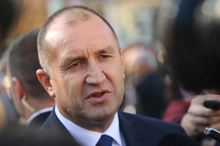 Радев очекува САД да побараат продолжување на престојот на американските воени авиони и цистерни во Софија