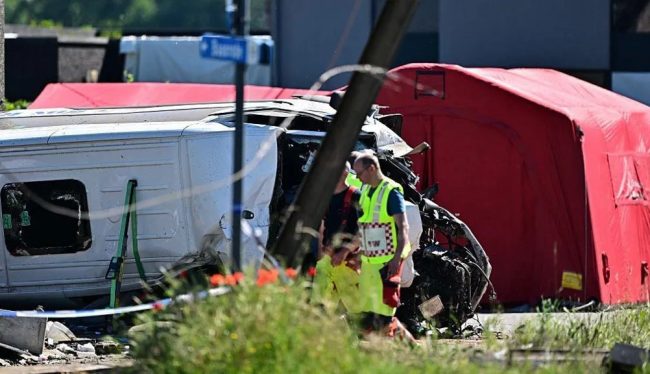 НАЈМАЛКУ ЧЕТВОРИЦА ЗАГИНАТИ ВО СУДИР НА ВОЗ И ШКОЛСКИ АВТОБУС ВО БЕЛГИЈА