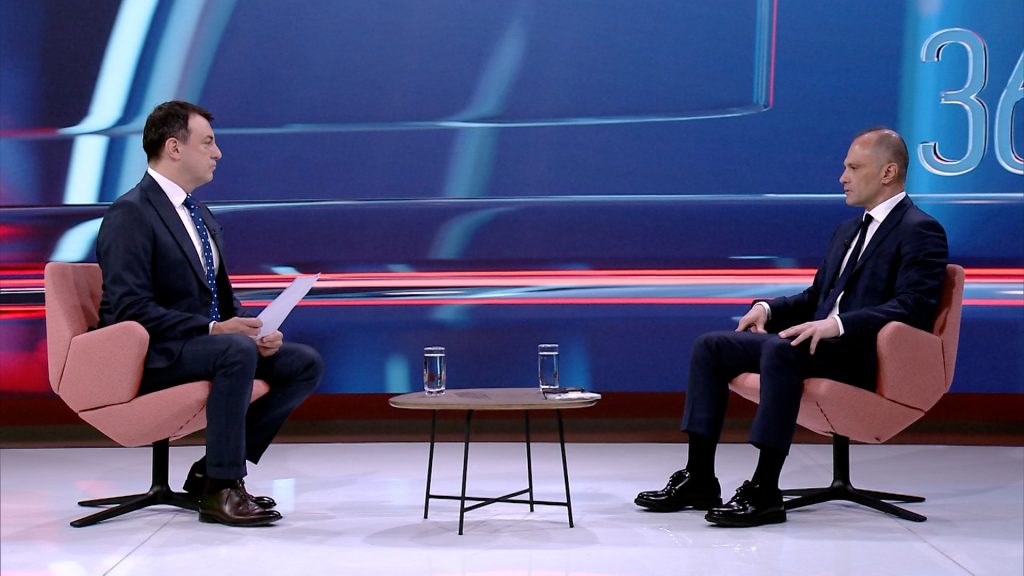 Филипче: Проформа се повиците на власта за соработка, неа ја интересираат тендери
