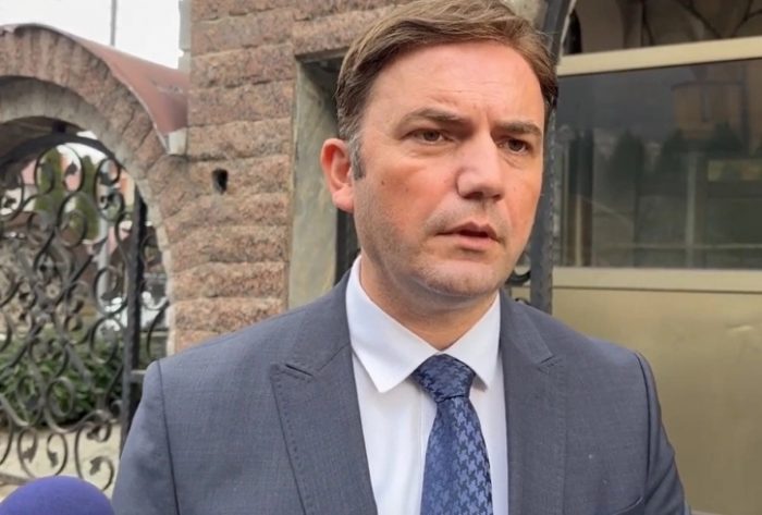 ВРЕДИ: Што прави пустата желба за функционерски фотелји – Бујар Османи ни две години не може да издржи ако не е министер