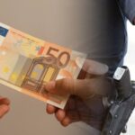 МВР: Косовски државјанин приведен со 50 евра „поткуп“ во патна исправа