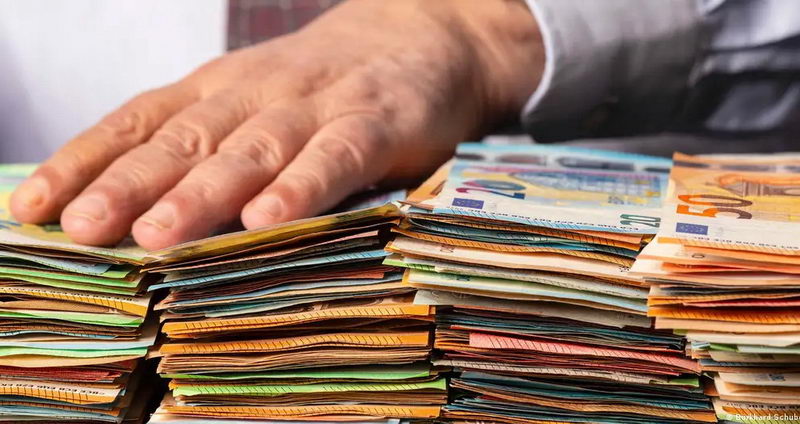 Јазот меѓу богатите и работниците расте