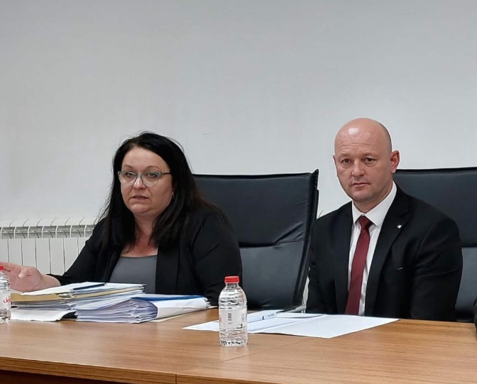 ЛЕФКОВ: Коларевиќ со семејни врски на кадри избрани од СДС, Абази со ДУИ и Ахмети, а со амнестија осомничените за 167.000.000 евра