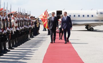 Хрватскиот премиер Пленковиќ пристигна во Охрид на средба со Мицкоски