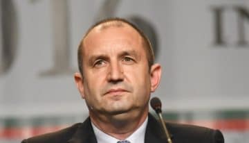 Румен Радев официјално го доби мандатот за составување нова бугарска влада