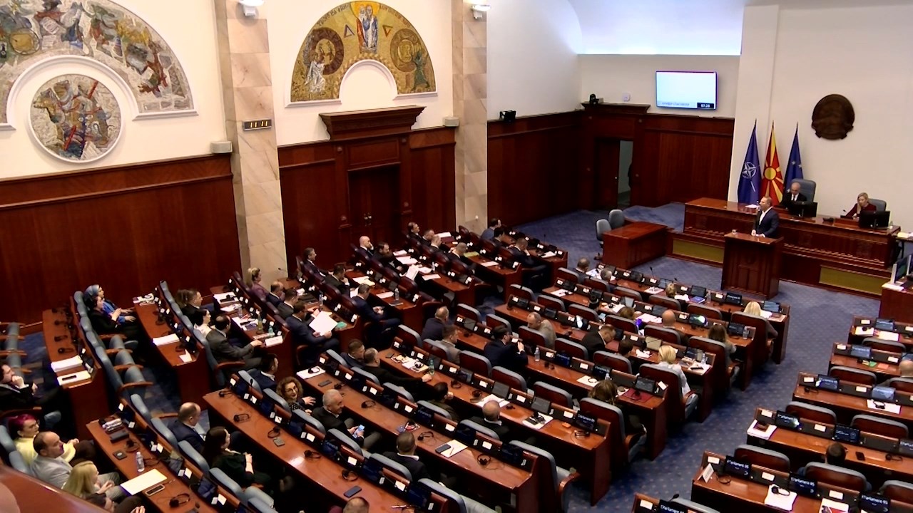 Власта ќе ја заобиколи блокадата на опозицијата за да се задолжи 260 милиони евра