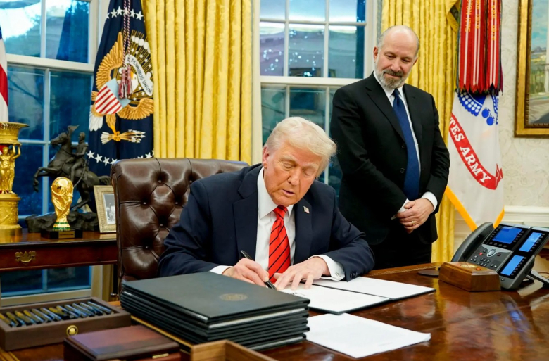 Како Трамп ја направи владата акционер во приватни компании